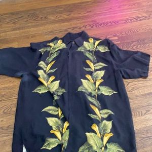 Tommy Bahama men’s XL shirt
